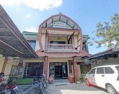 Oyo 92849 Hotel Dienda Hayu (Praya, Endonezya)