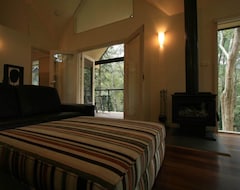 Hotel Lochiel Luxury Accommodation (Olinda, Australia)