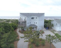 Casa/apartamento entero Spectacular Oceanfront 7 Bd/6 Ba Have Private Bath & King Bed/sleeps 16 (Caswell Beach, EE. UU.)