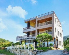 Entire House / Apartment Yeosu Haen Pensions (Yeosu, South Korea)
