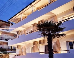 Khách sạn Mystery Suites And Apartments (Nei Pori, Hy Lạp)