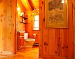 Casa/apartamento entero Simply Elegant Log Home Only 3 Minutes From Butternut! Recently Renovated (Great Barrington, EE. UU.)