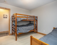 Entire House / Apartment Best Cabin And Sauna In The Twin Cities Area! (Brook Park, USA)