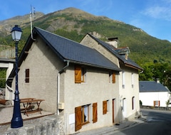 Toàn bộ căn nhà/căn hộ Nice House With Mountain View (Sassis, Pháp)