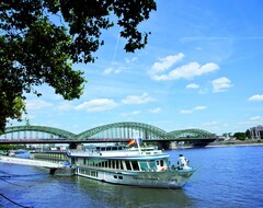 Hotel Crossgates Ship 3 Star Medienhafen (Düsseldorf, Tyskland)