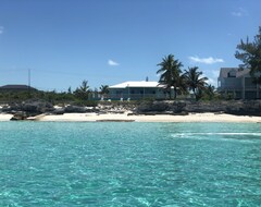 Hele huset/lejligheden Welcome To Sea Glass... A Private Beachfront Oasis On Great Harbor Cay (Great Harbour, Bahamas)