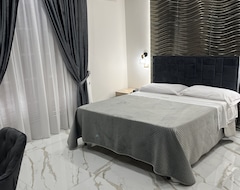Hotel Redamare Suite (Varcaturo, Italien)