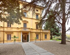 Khách sạn Villa Evelina Club (Valsamoggia, Ý)