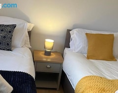 Casa/apartamento entero Hive Stays 1 Bedroom House Free Private Parking Wifi And Smart Tv (Kettering, Reino Unido)