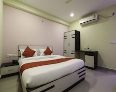Hotel OYO 16083 Athidi Grand (Hyderabad, India)