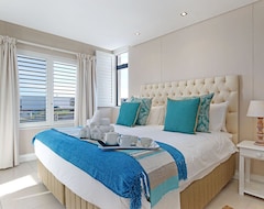 Entire House / Apartment Eden On The Bay Self Catering (Bloubergstrand, South Africa)