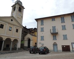 Khách sạn Ostello Dosso Del Liro (Dosso del Liro, Ý)