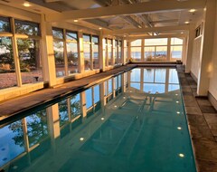 Toàn bộ căn nhà/căn hộ Year-round River Escape With Beach & Indoor Pool (Leonardtown, Hoa Kỳ)