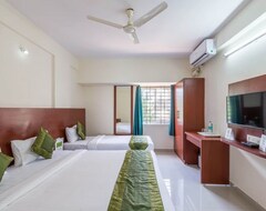 Hotel OYO 9653 Ample Premium Suites (Bengaluru, India)
