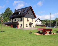 Toàn bộ căn nhà/căn hộ Holiday Apartment With Use Of Pool (Dorfchemnitz, Đức)