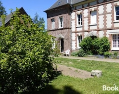 Bed & Breakfast le Petit Domaine (Cressy, Francia)