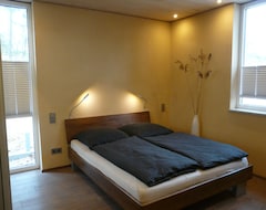 Casa/apartamento entero Luxury Holiday Home Right On The Lake, Natural Comfort In A Modern Style (Lychen, Alemania)