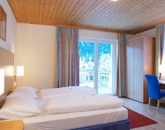 Hotel Brennseehof (Feld am See, Austrija)