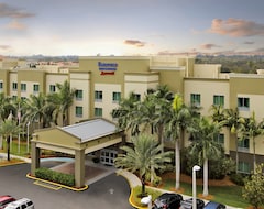 Hotelli Fairfield Inn & Suites Fort Lauderdale Airport & Cruise Port (Dania Beach, Amerikan Yhdysvallat)