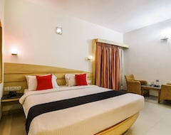 Khách sạn Capital O 37664 Hotel Grand Plaza (Coimbatore, Ấn Độ)