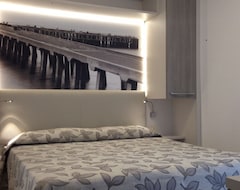 Hotel Lux (Caorle, Italy)