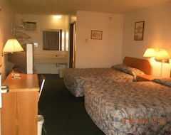 Khách sạn Motel 6 Kamloops (Kamloops, Canada)