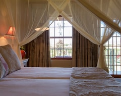 Hotel De Zeekoe Guest Farm (Oudtshoorn, Sudáfrica)