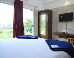 Otel Blue Pearl Beach Guest House (Murudeshwara, Hindistan)
