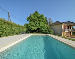 Toàn bộ căn nhà/căn hộ Detached House With Stunning Views And A Private Heated Swimming Pool (Saint-Médard-d'Excideuil, Pháp)