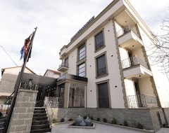 Khách sạn Residence Inn Hotel (Tirana, Albania)