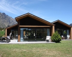 Hele huset/lejligheden Modern Family Home - Available Long Weekends And School Holidays (Queenstown, New Zealand)