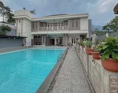 Hotel Reddoorz Resort Syariah @ Rancakalong Sumedang (Sumedang, Indonesien)