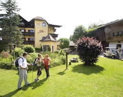 Khách sạn Hotel Alpenresidenz Adler (Kirchberg, Áo)