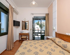 Hotel Coronis (Naxos - Chora, Greece)