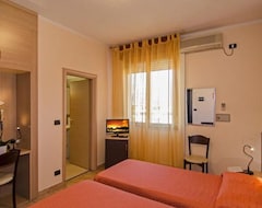 Hotel Gabrini (Marina di Massa, Italy)