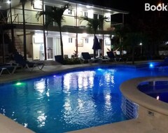 Khách sạn Malibu Dreams Village (Nueva Gorgona, Panama)