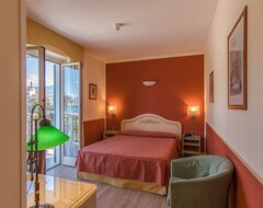 Khách sạn Hotel Grande Albergo (Sestri Levante, Ý)