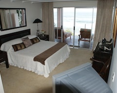 Khách sạn The Pink Lodge On The Beach (Wilderness, Nam Phi)