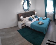 Hotel Kuzma Rooms And Apartments (Split, Croatia)