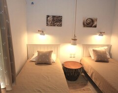 Cijela kuća/apartman Pi Beachfront Lux Designer Apt, Tranquil, Seaviewing, On Beach, 2 Bdrm, Support (Korissia, Grčka)