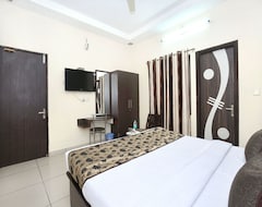 OYO 11844 Hotel Golden Halo (Bathinda, India)