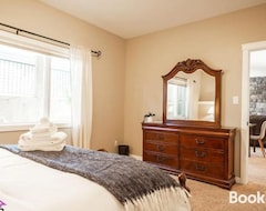 Entire House / Apartment Peaceful 2 Bd Oasis, Bsmt Suite, Private Terrace, Near Yql (Lethbridge, Canada)