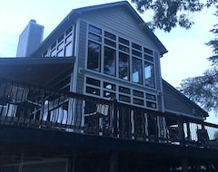 Entire House / Apartment Luxurious And Spacious Lakefront House On Nolin Lake In The Heart Of Kentucky (Clarkson, USA)
