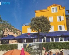 Khách sạn Grand - Premium Rooms & Apartments (Selce, Croatia)