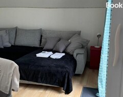 Nhà trọ Chambre Privee, Confortable Et Calme Avec Balcon (Commugny, Thụy Sỹ)
