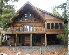 Toàn bộ căn nhà/căn hộ Log Cabin On Beautiful Howard Lake. (Akeley, Hoa Kỳ)