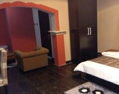 Khách sạn Momak 4  & Suites (Ibadan, Nigeria)