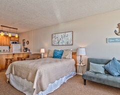 Casa/apartamento entero Sands To Reason' At The Sea Gypsy. Electric Fireplace! Sleeps 5 With Pool (Lincoln City, EE. UU.)