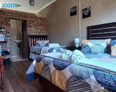 Nhà trọ Courageous Self Catering Accommodation (Harrismith, Nam Phi)