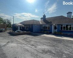 Koko talo/asunto Yeats Lodge (Offaly, Irlanti)